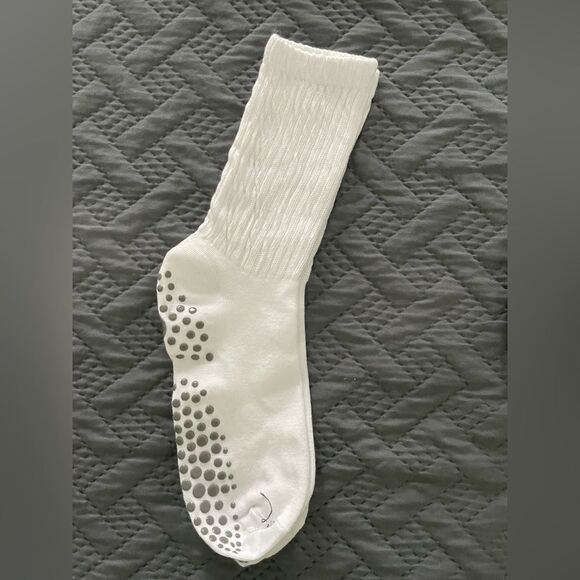 Non-Slip Grip Socks Bundle - Picture 4 of 5